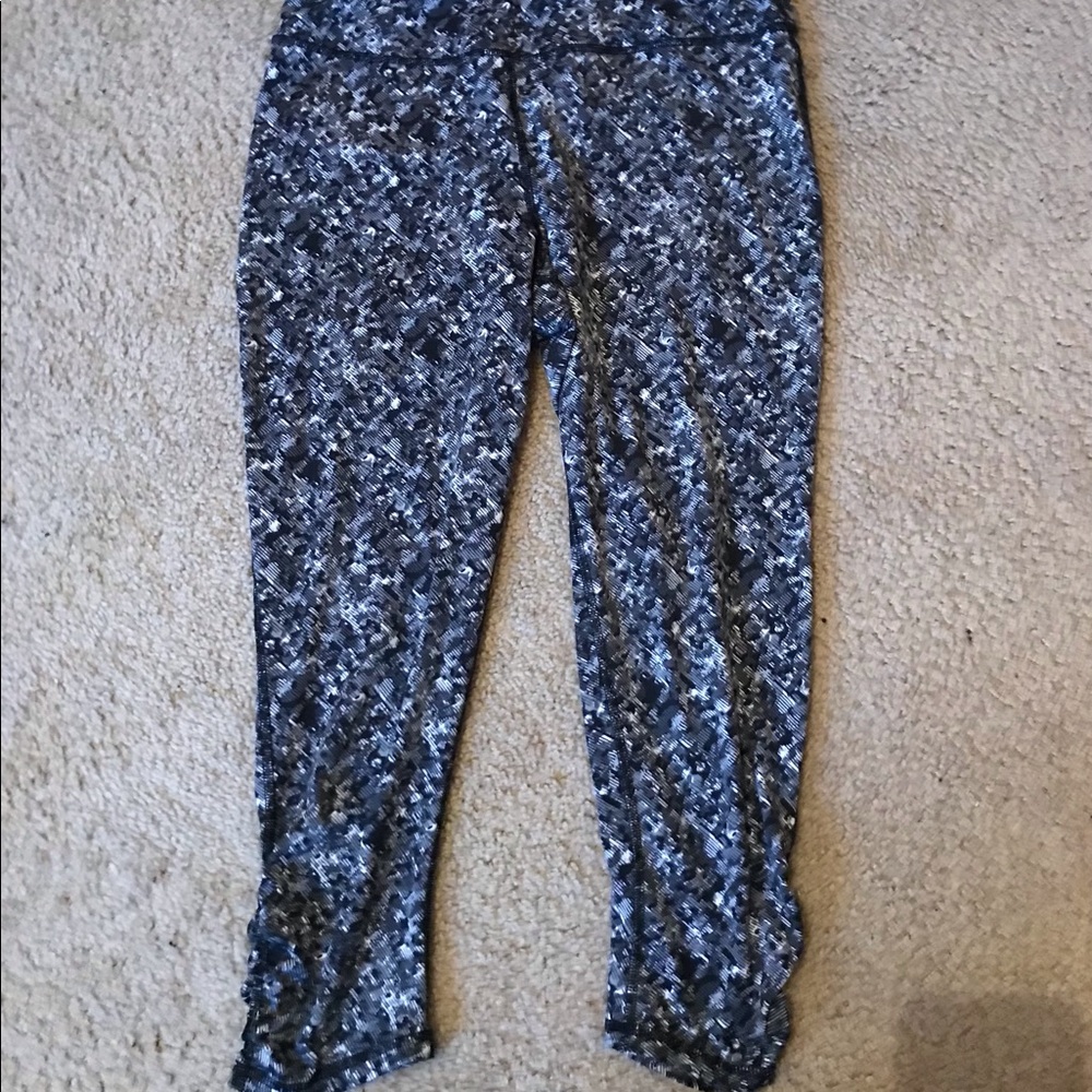 GAIAM Capri Yoga Leggings